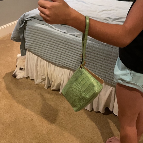 Leather lime green Kate Spade lizard purse - Picture 11 of 14